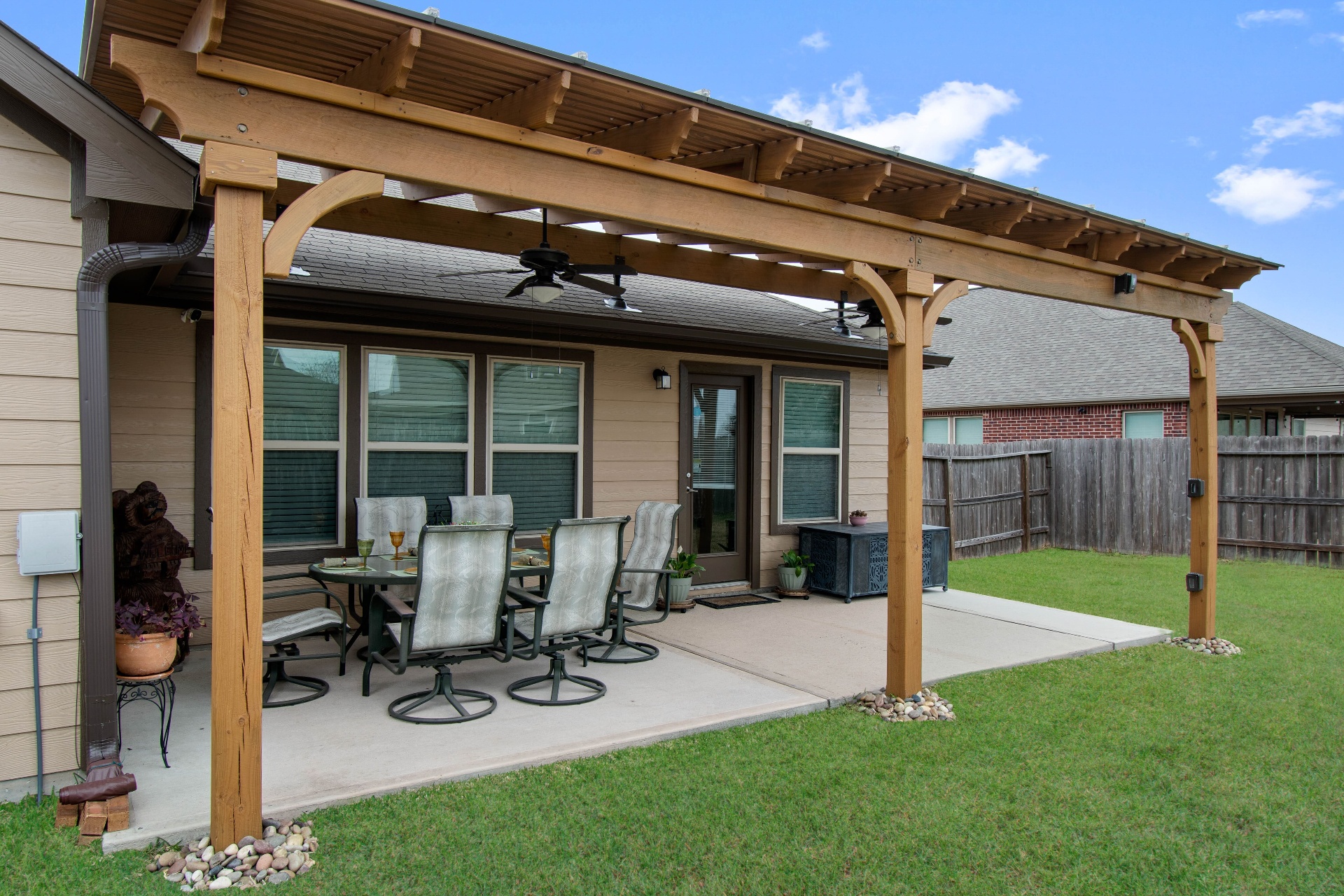 Custom Pergola Builders