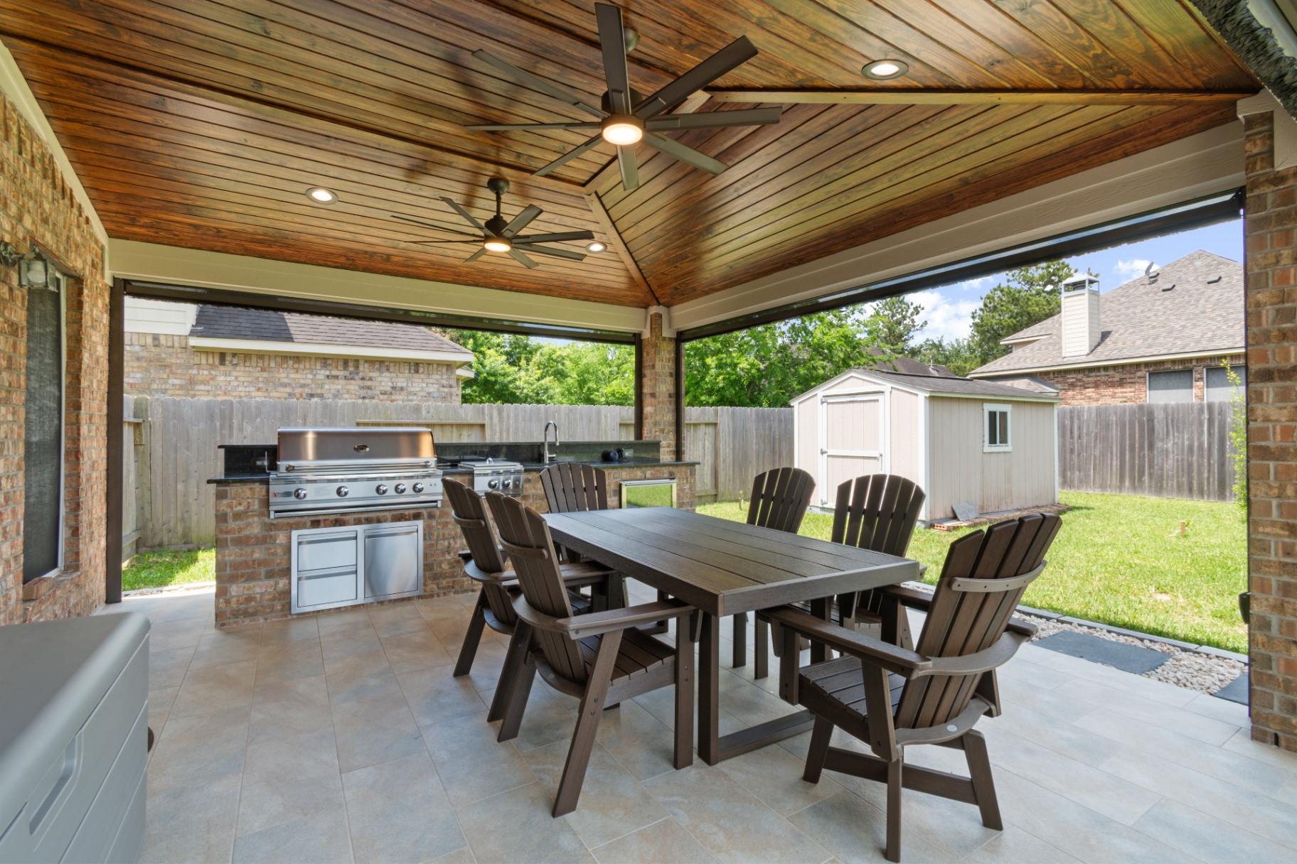 Completed outdoor kitchen project 10
