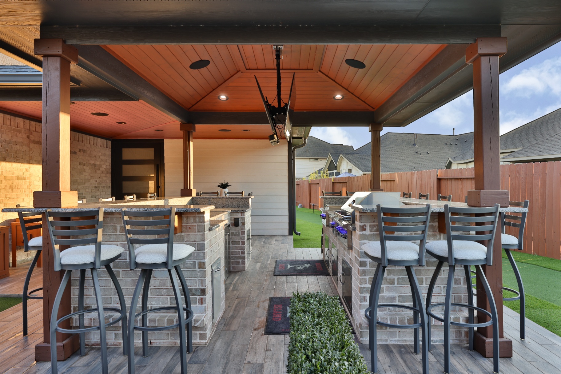 Completed outdoor kitchen project 11