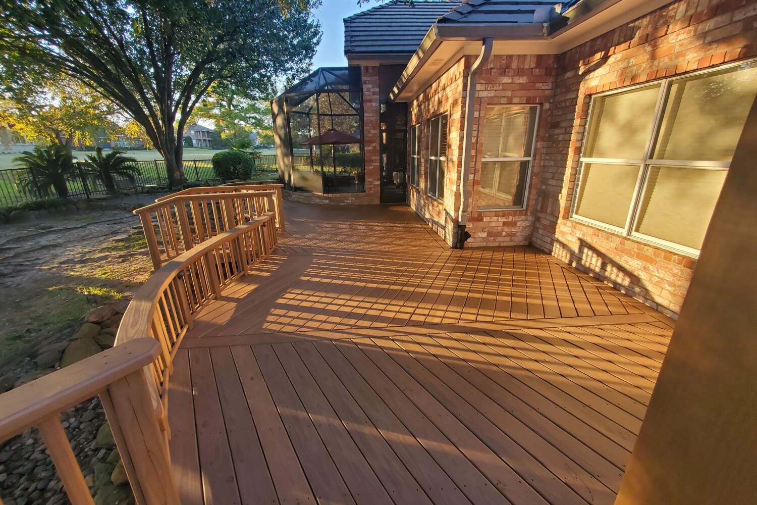 Choosing the right custom deck builder for your houston deck