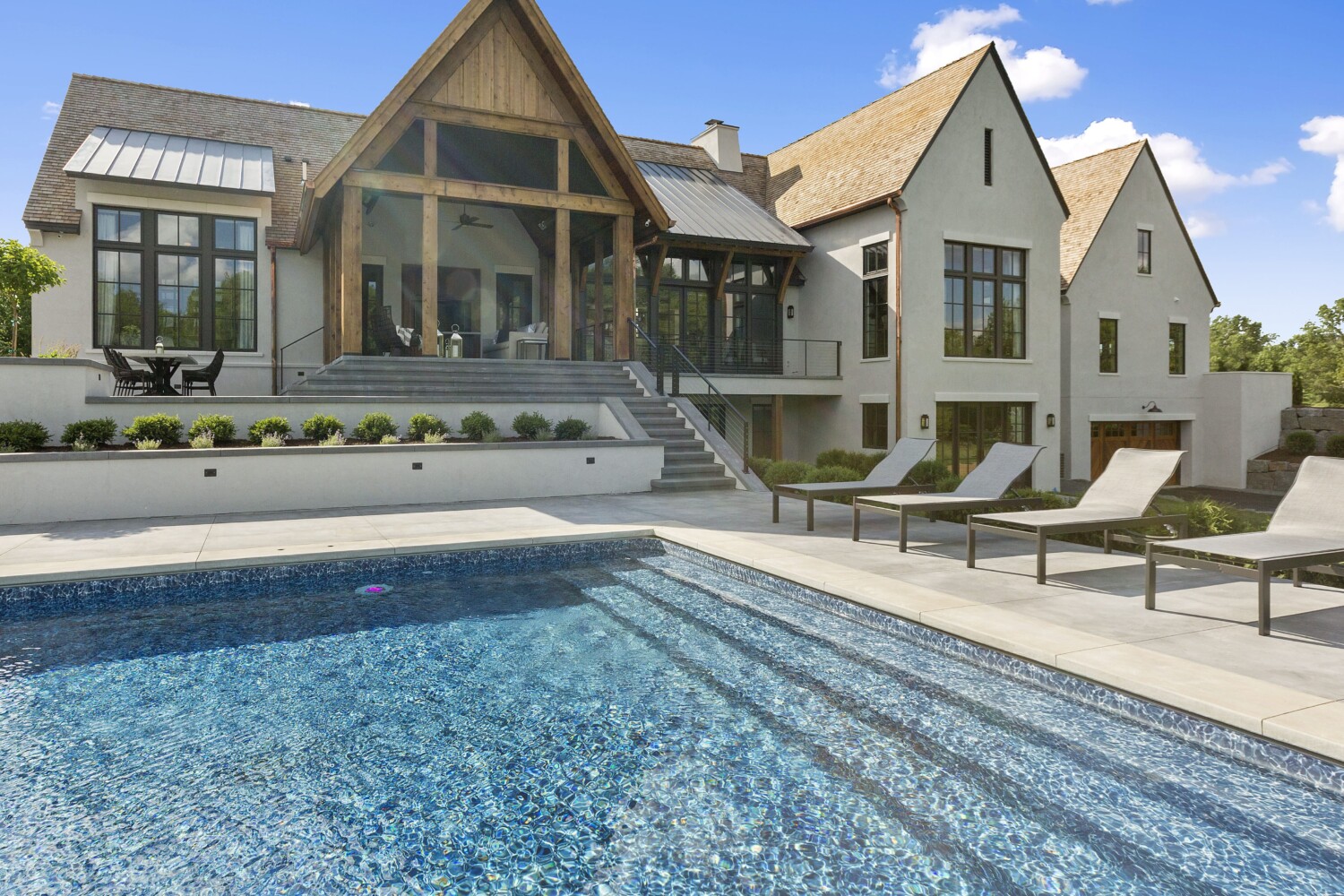 Choosing the right custom pool builder in Houston