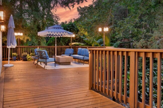 balcony deck