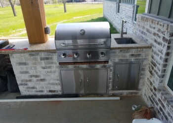 The Deck & Patio Company | Home custom outdoor kitchen design