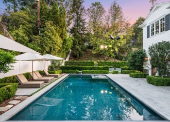 The Deck & Patio Company | Home custom pool builder in greater houston area