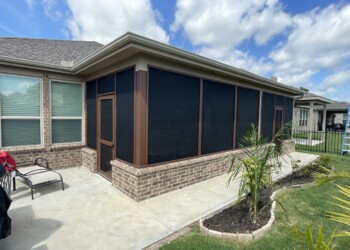 The Deck & Patio Company | Home custom screen room builder
